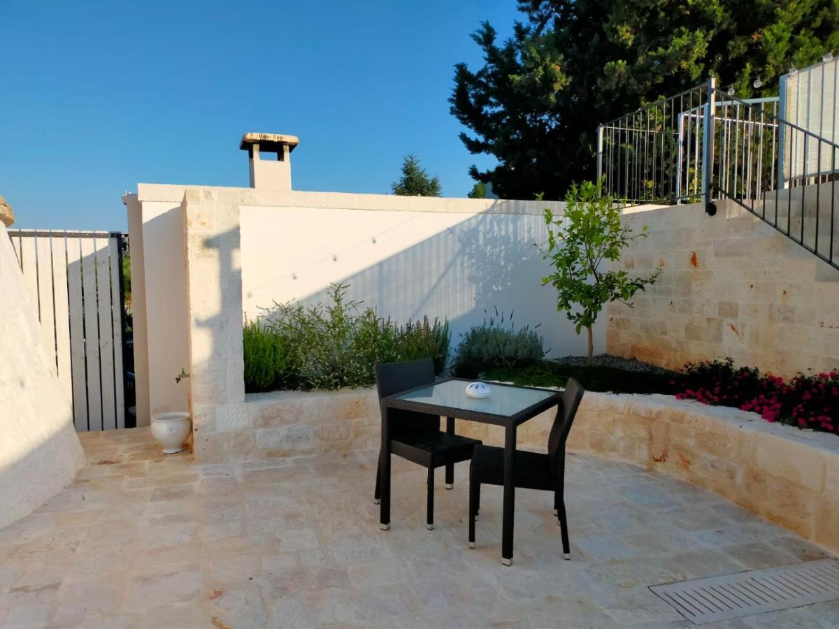I Trulli Di Nonno Battista Villa Locorotondo Exterior photo