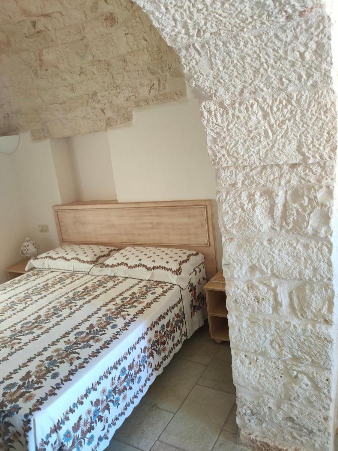 I Trulli Di Nonno Battista Villa Locorotondo Exterior photo