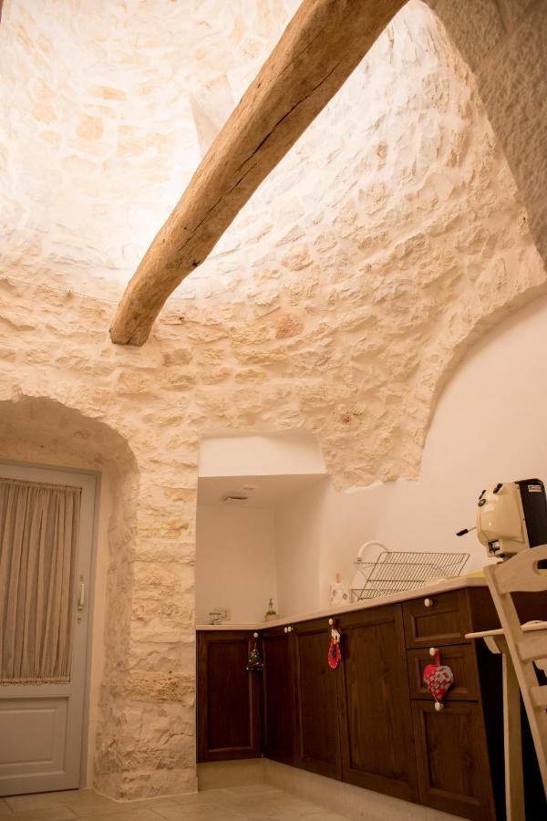 I Trulli Di Nonno Battista Villa Locorotondo Exterior photo