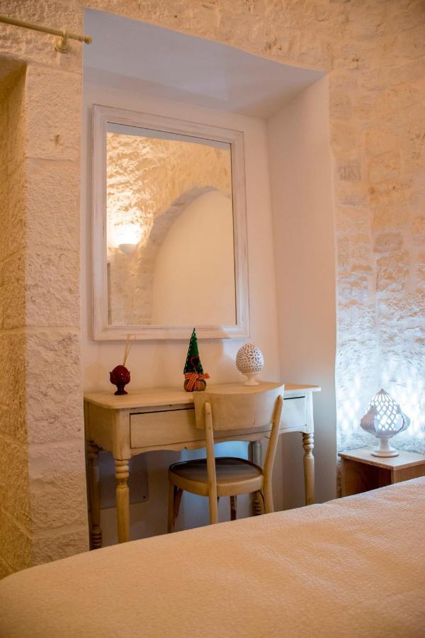 I Trulli Di Nonno Battista Villa Locorotondo Exterior photo