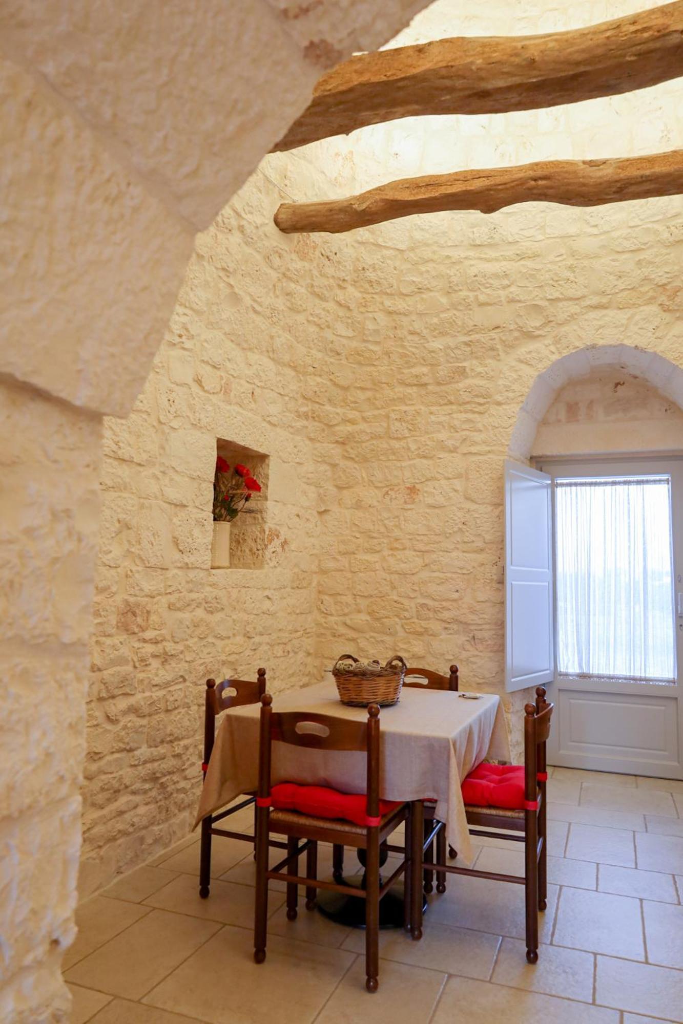 I Trulli Di Nonno Battista Villa Locorotondo Exterior photo